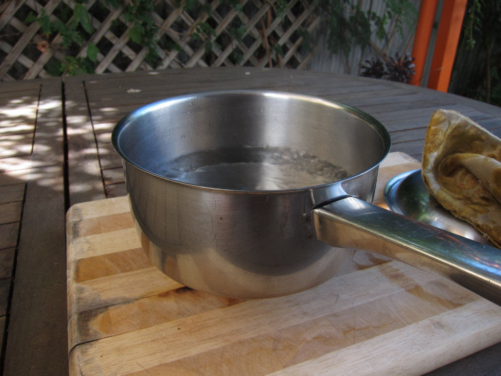 05_the_water_boiling_with_the_addition_of_more_holes.jpg  