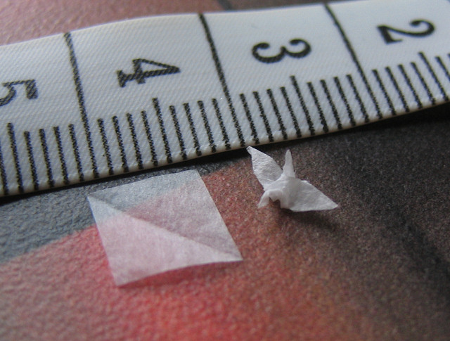 crane_from_7mm_square_tissue_paper_002.jpg